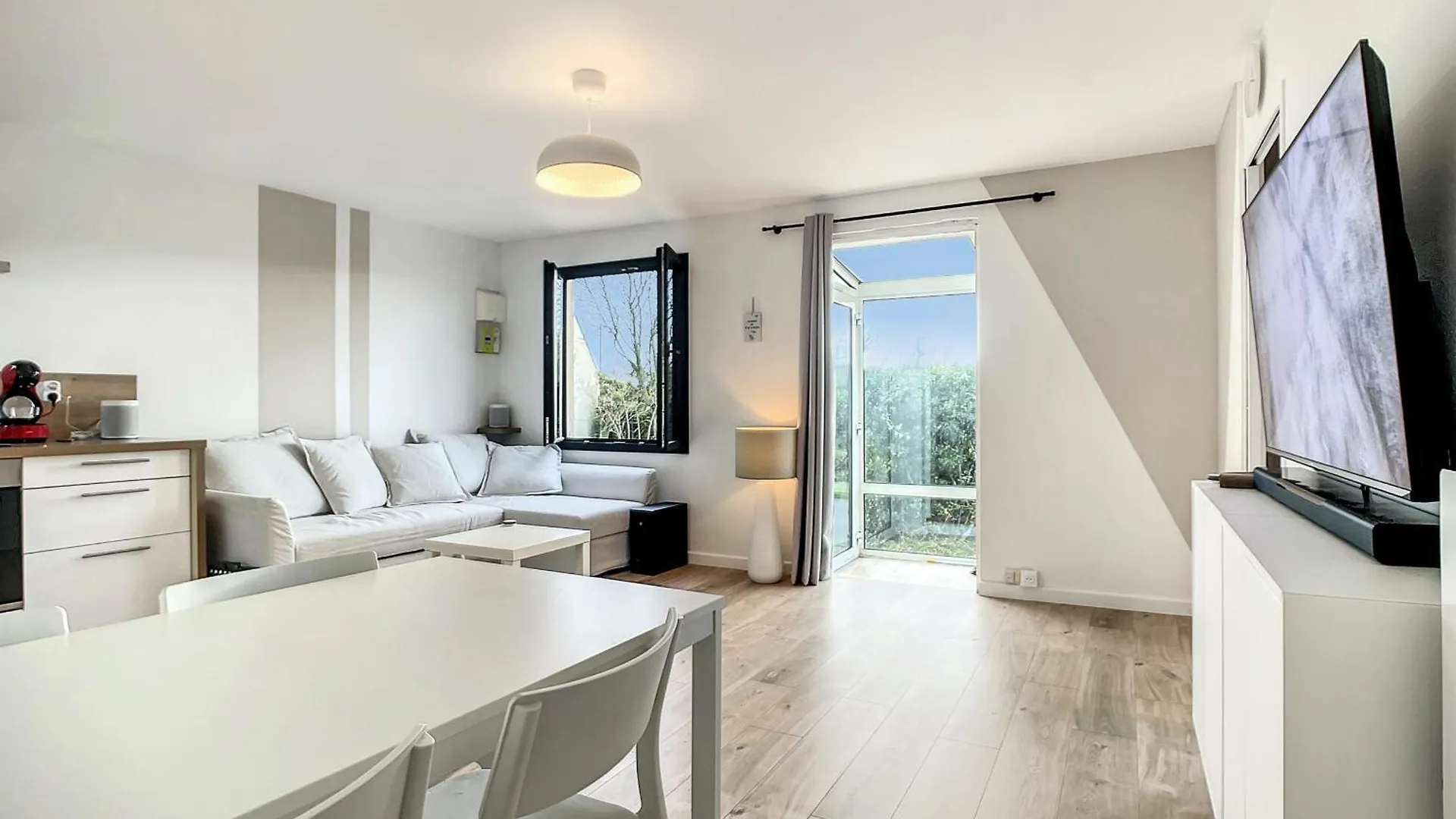 La Pommedepin Ravissante Maisonnette Avec Jardin Plouescat Prázdninový dům