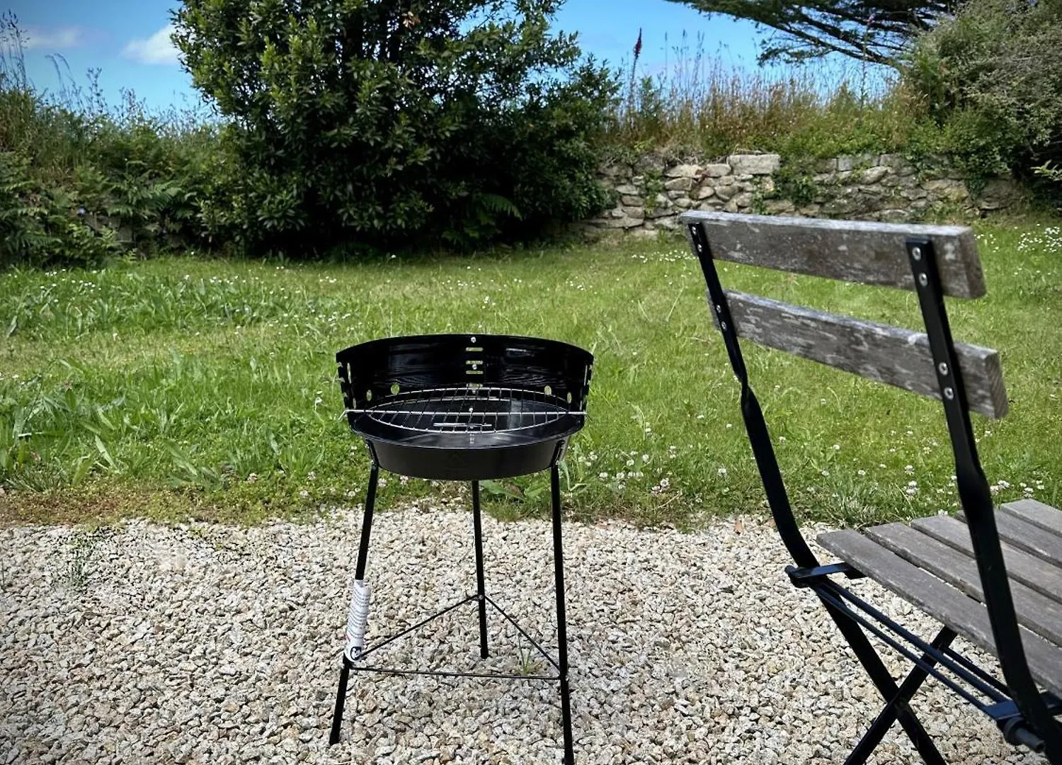 Holiday home La Pommedepin Ravissante Maisonnette Avec Jardin Plouescat France